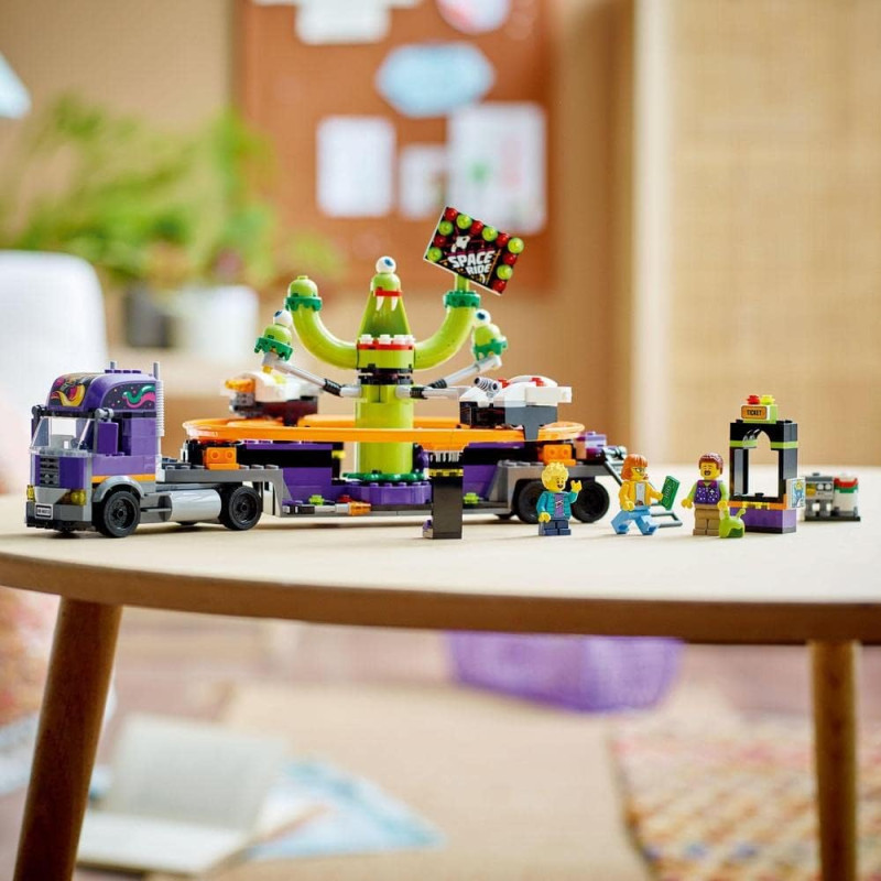 Конструктор Лего Вантажівка атракціон із космічною каруселлю LEGO City 60313 Space Ride Amusement Park