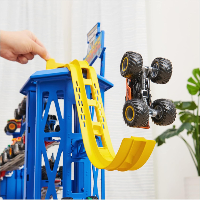 Ігровий набір Гараж Monster Jam Garage Playset and Storage
