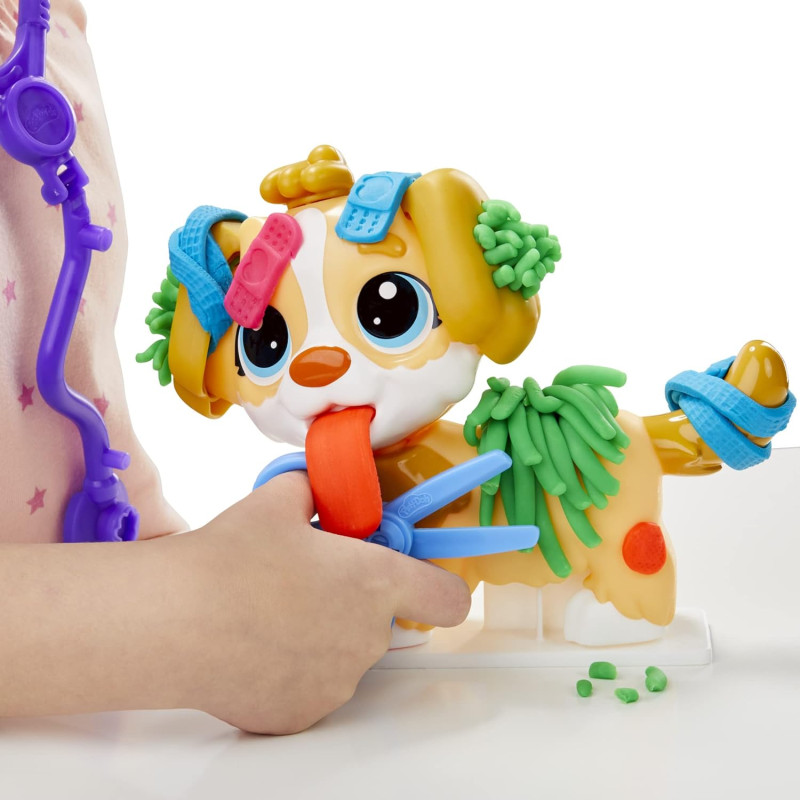 Ігровий набір прийом у Ветеринара Play Doh Care n Carry Vet Playset