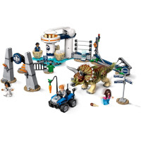 Конструктор Лего напад Трицератопса LEGO Jurassic World Triceratops Rampage 75937