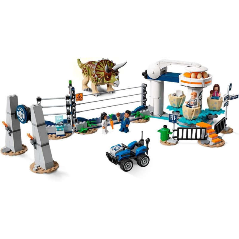  Конструктор Лего напад Трицератопса LEGO Jurassic World Triceratops Rampage 75937