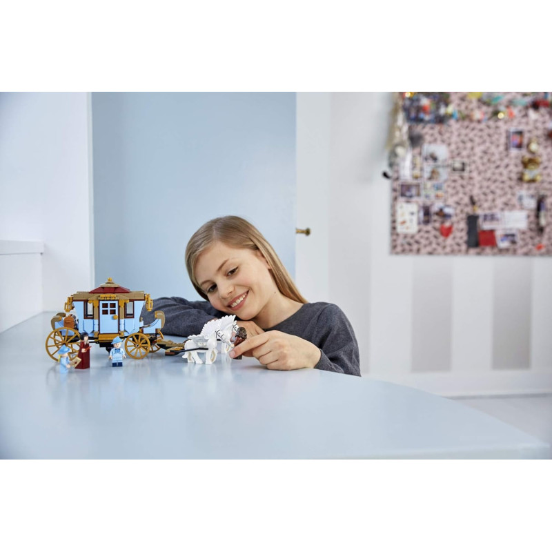 Lego Harry Potter 75958 Карета школы Шармбатон: прибытие в Хогвартс 75958