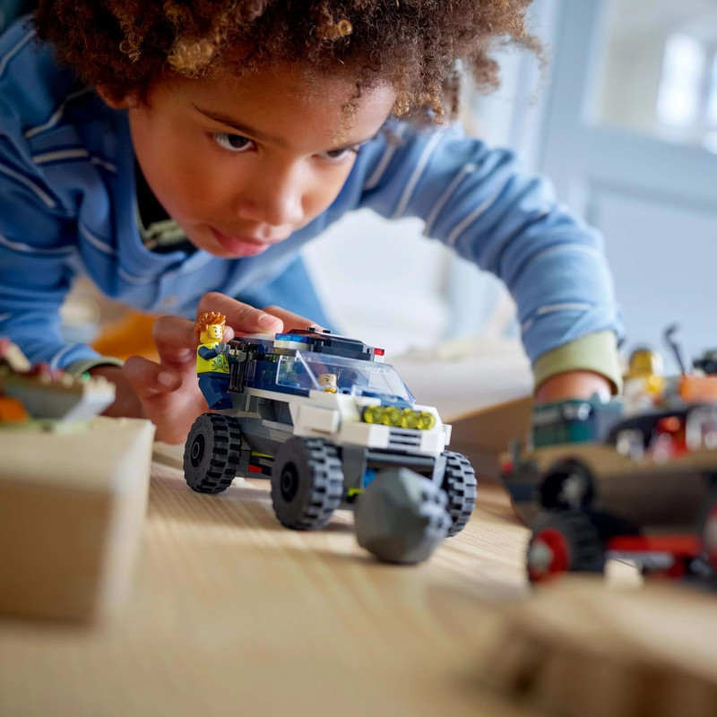 Конструктор Лего переслідування на поліцейському джипі  LEGO City Off Road Police Chase Action Set 60449