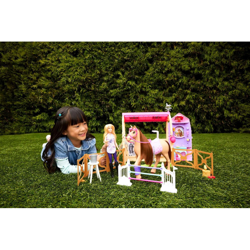 Ігровий набір Лялька Барбі з аксесуарами Barbie Toy Stable Playset with Doll Horse